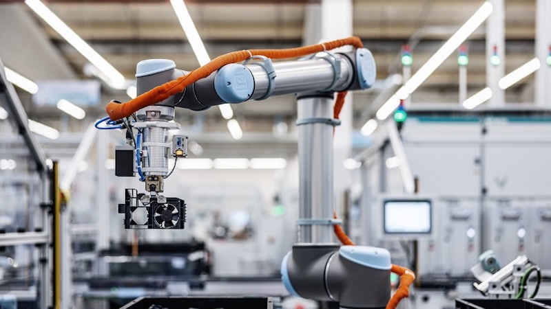 Siemens and NVIDIA collaboration on AI-powered PCB inspection using digital twins