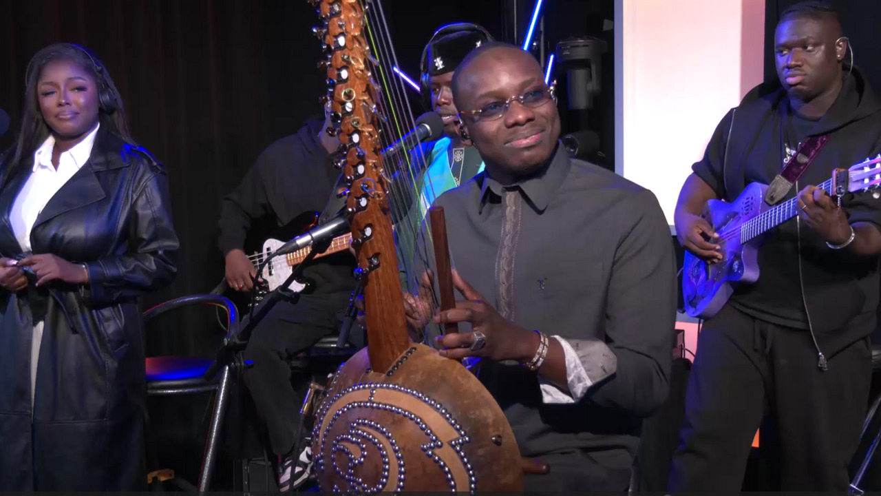Sidiki Diabaté in the RFI studio