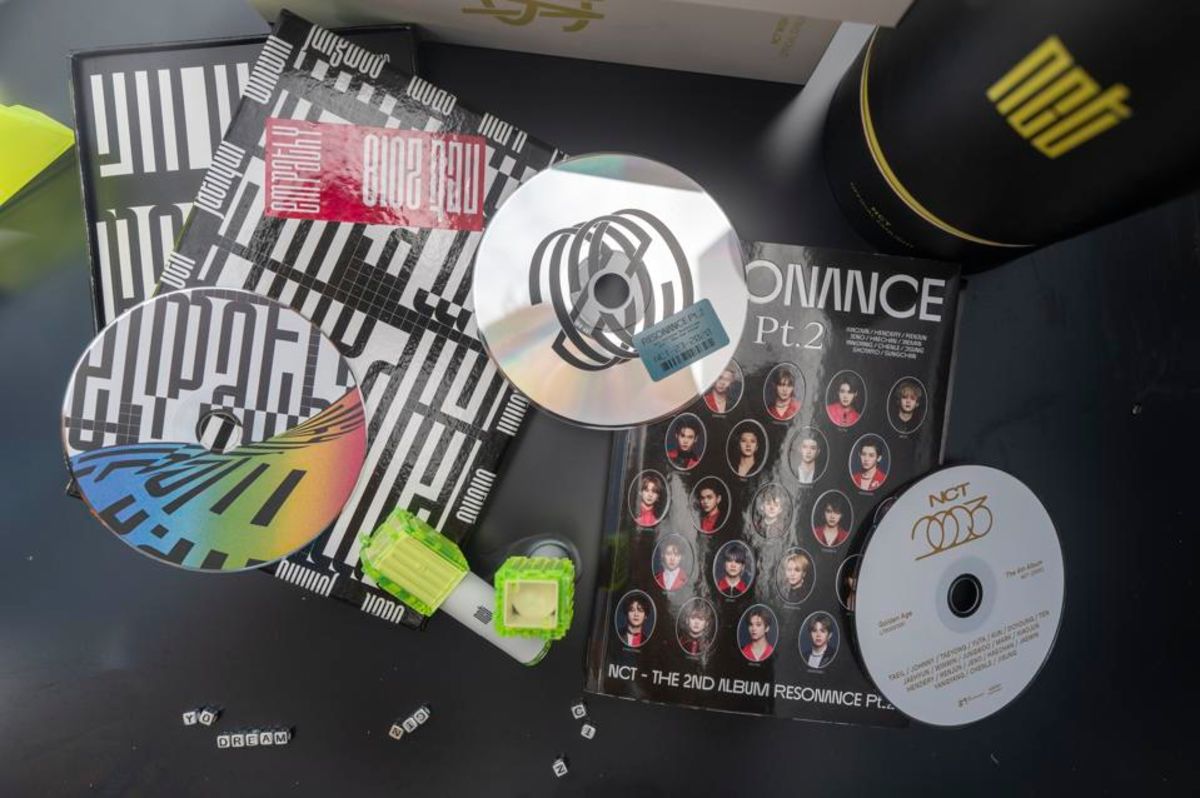 K-pop Q4 2026 release calendar graphic showing major artists and dates
