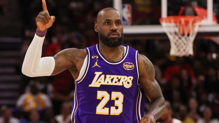 Thunder dominate Lakers in Game 3