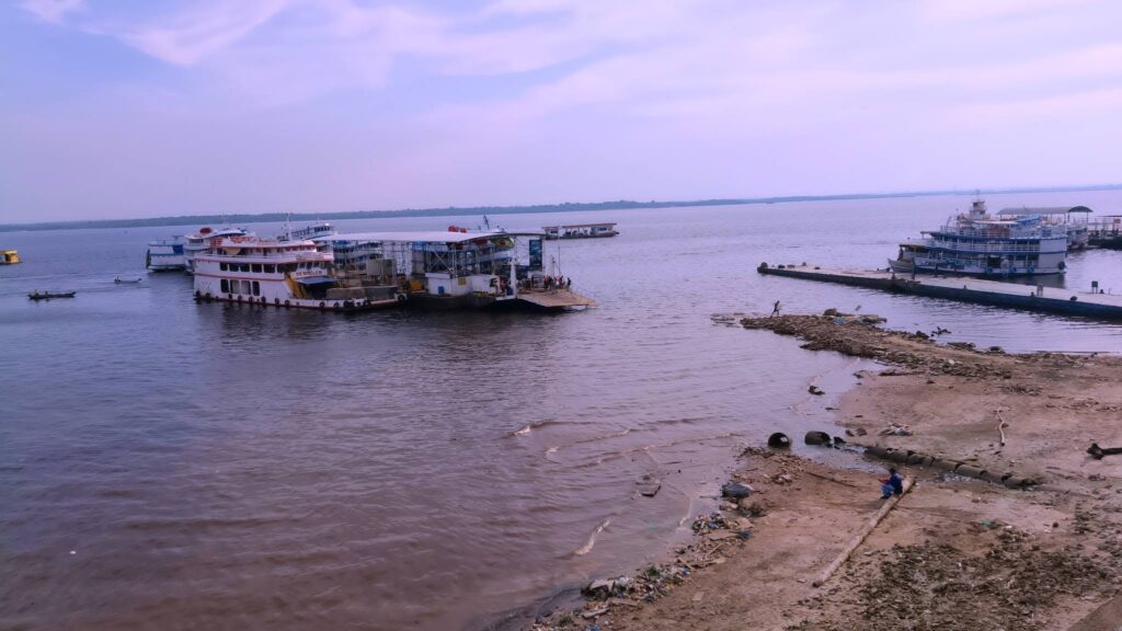 Rio Negro receding at Manaus during the 2026 dry season