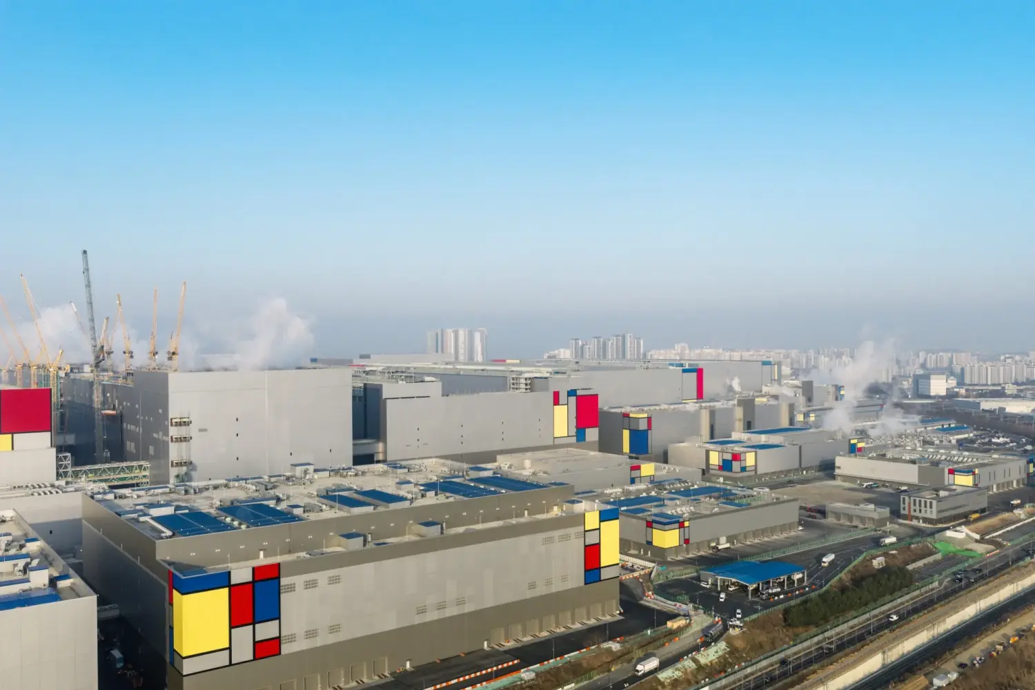Samsung semiconductor substrate facility in Vietnam