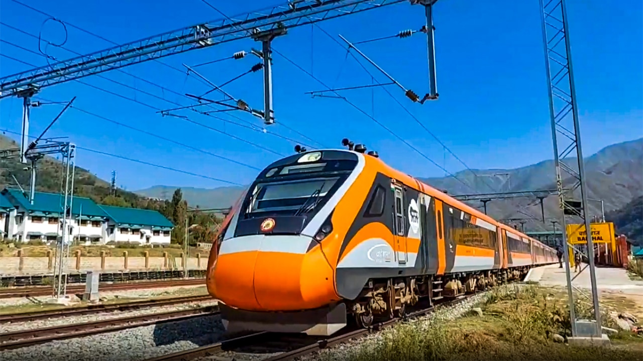 Vande Bharat Sleeper train concept