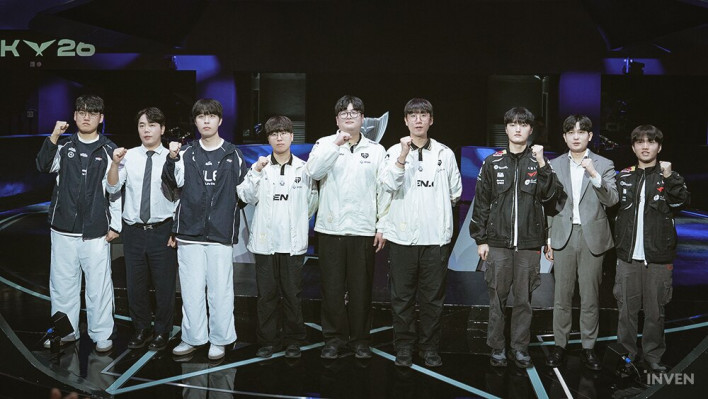 Coaches from Gen.G, T1, and HLE during the LCK Finals Media Day