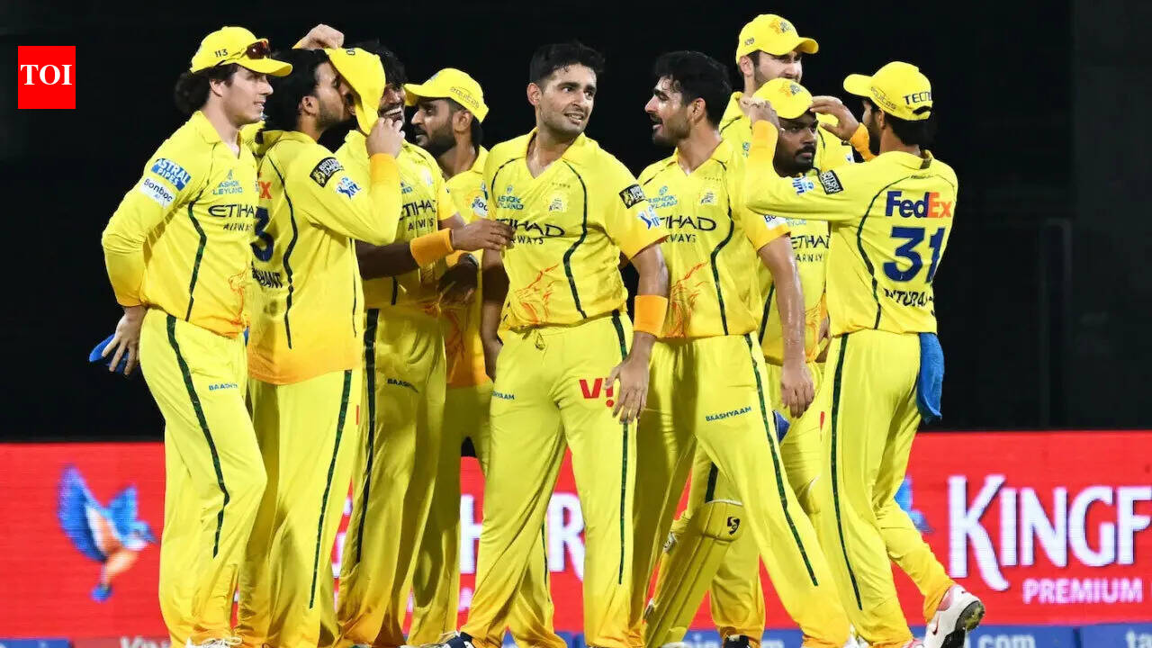 IPL 2026 playoff qualification scenarios with 11 games to go