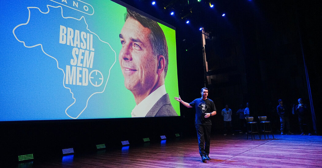 Film financing controversy hurts Flávio Bolsonaro