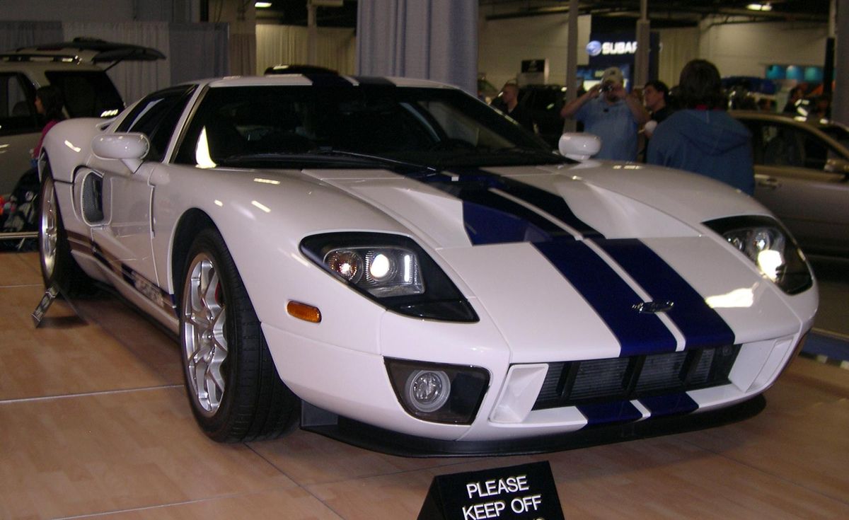 Mecum Nashville 2005 Ford GT collectible vehicle