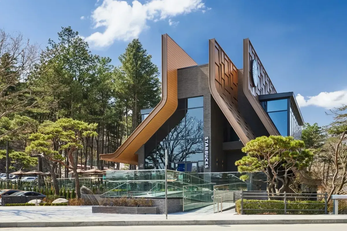 Starbucks Korea leadership transition announcement