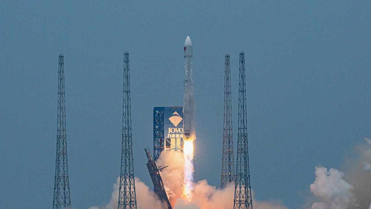 Diagram or photo related to Long March 10B and GuoWang satellites