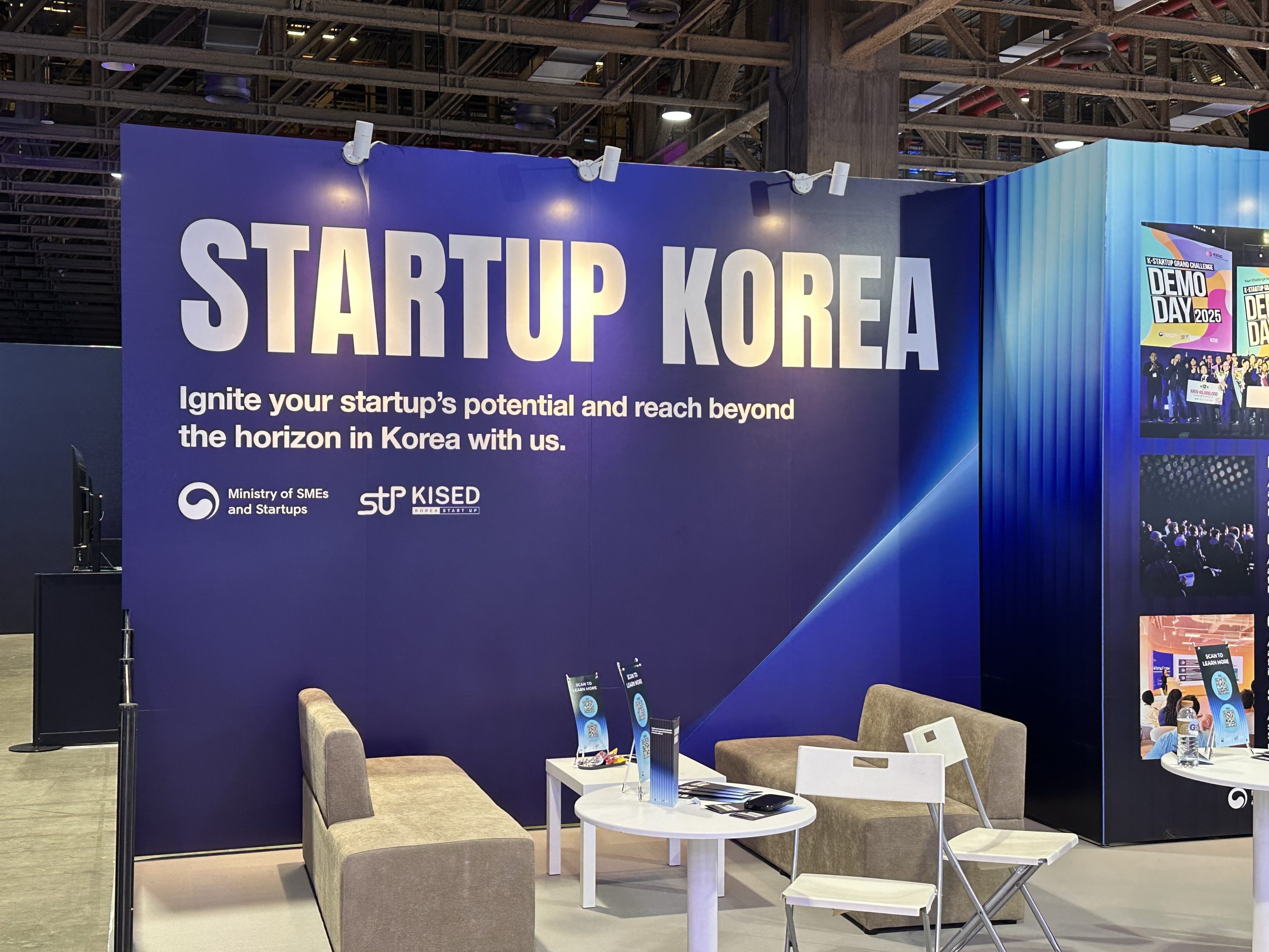 KISED showcasing the South Korean startup ecosystem and government support programs at BEYOND Expo 2026