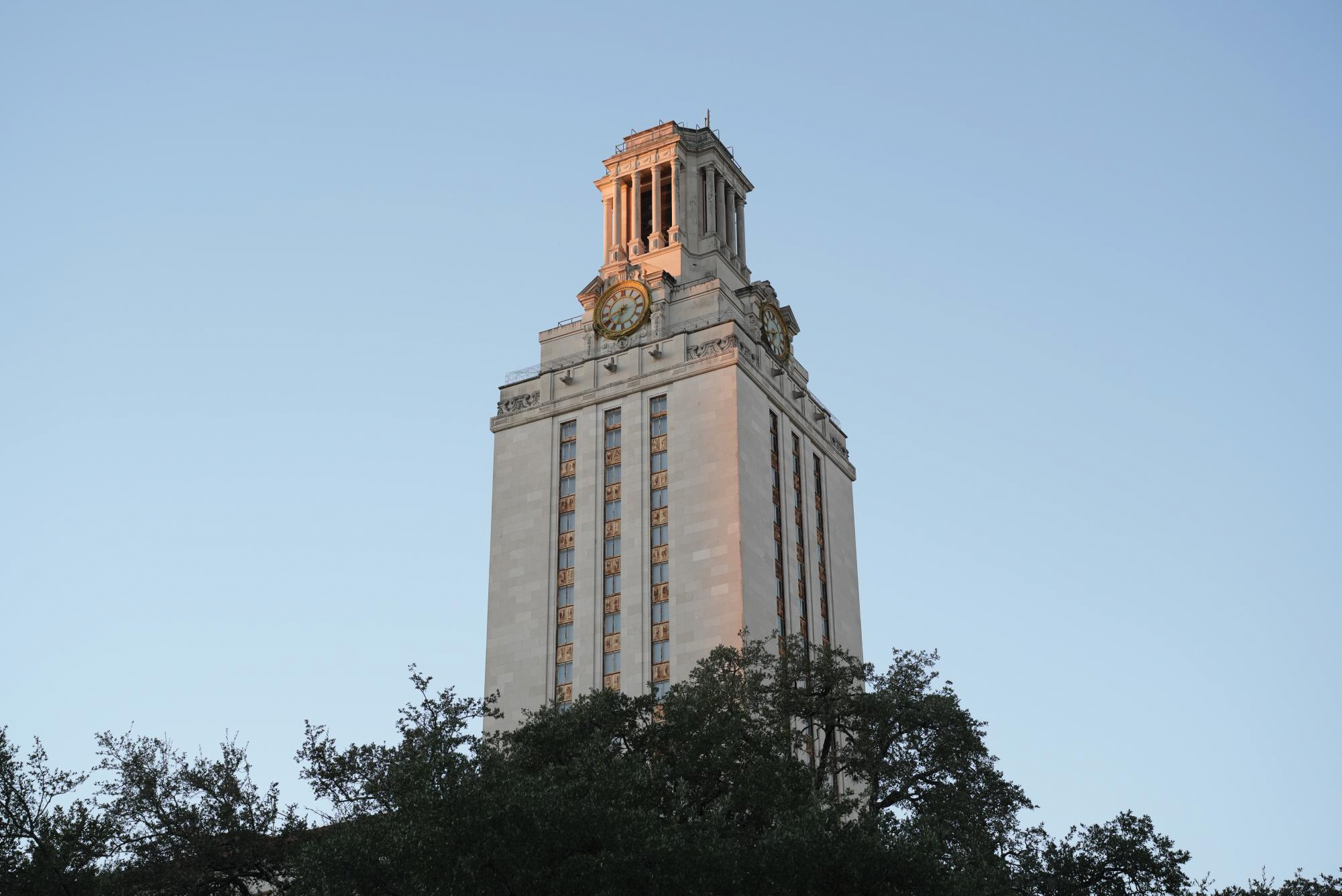 UT announcement on providing AI educational tools