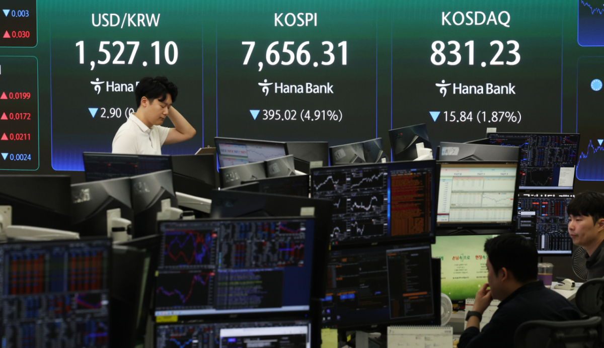 Samsung Electronics' stock price dropping after earnings
