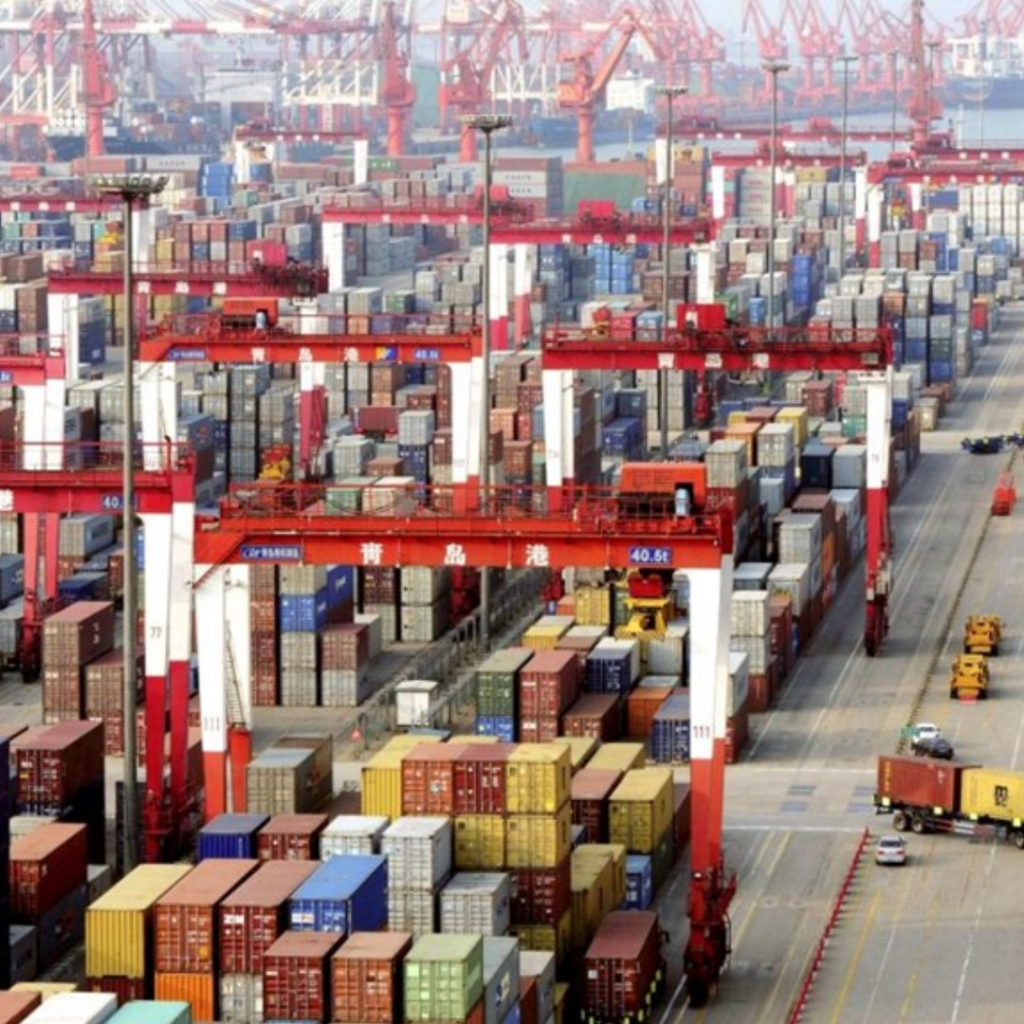 Global supply chain risk monitoring dashboard