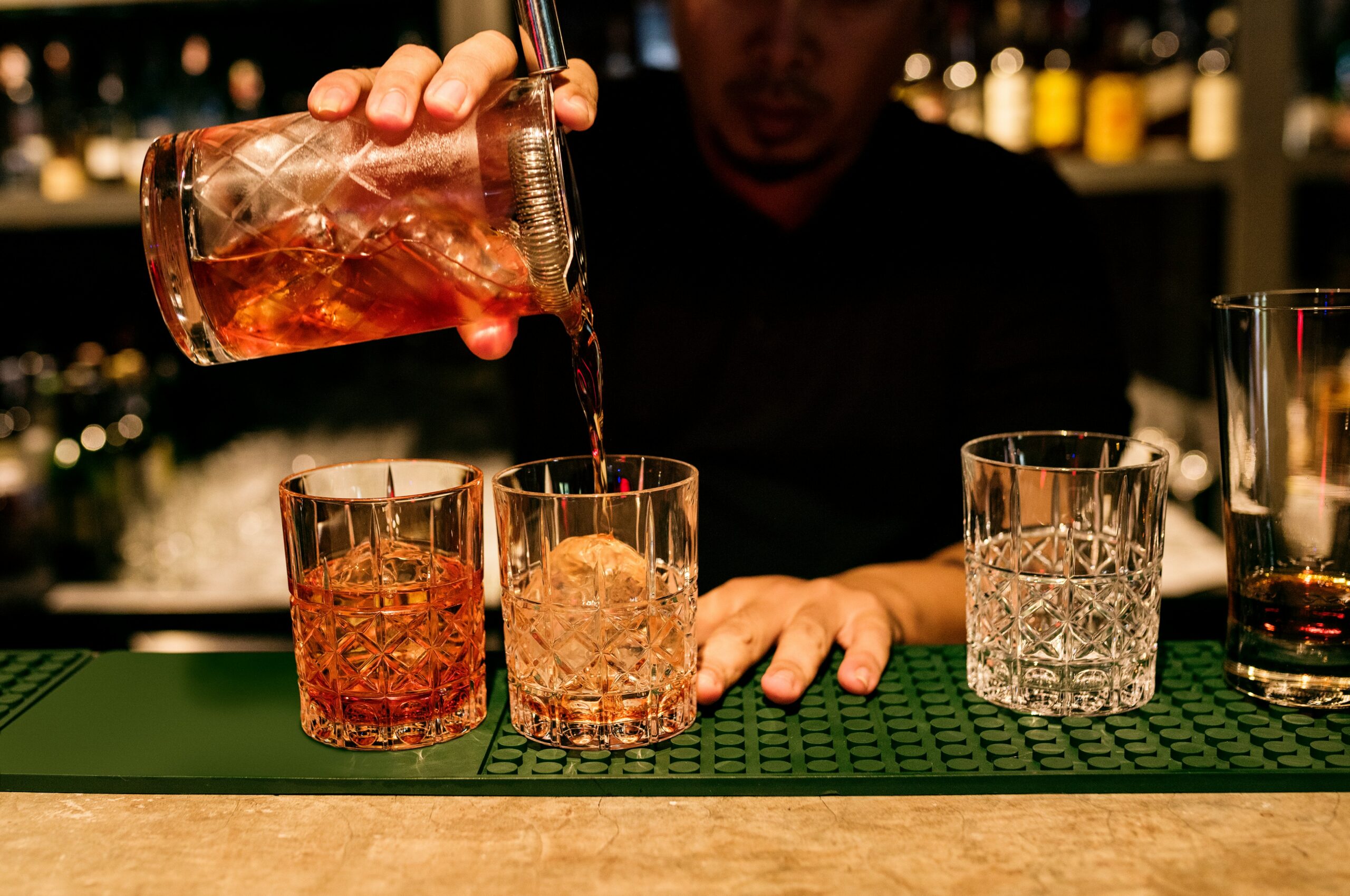 World map highlighting the 51-100 best bars across Europe and Asia