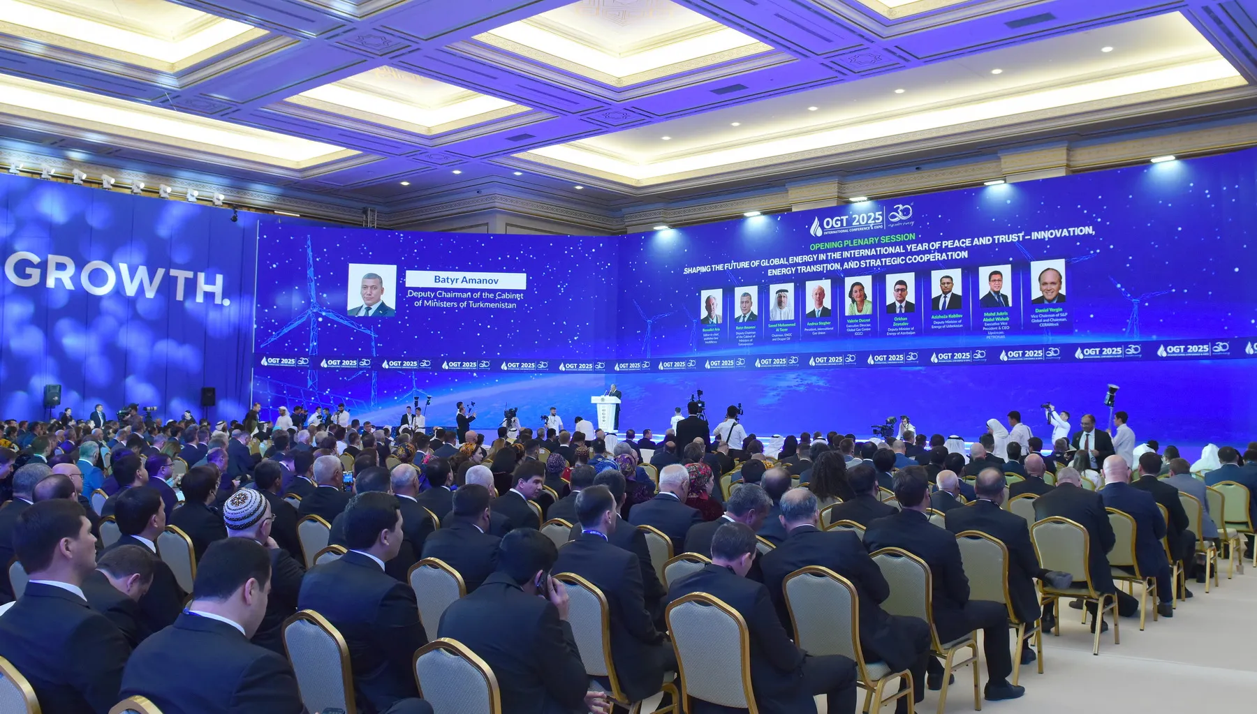 Galkynysh gas field development site with CNPC infrastructure