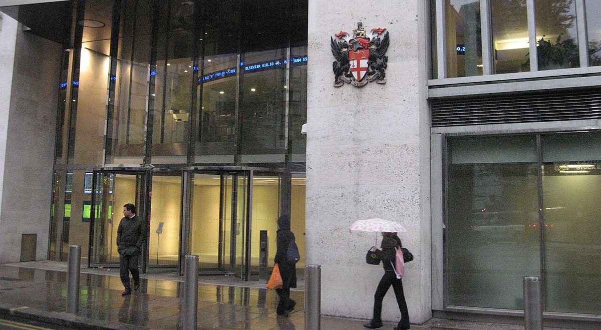 London Stock Exchange trading floor amid political uncertainty