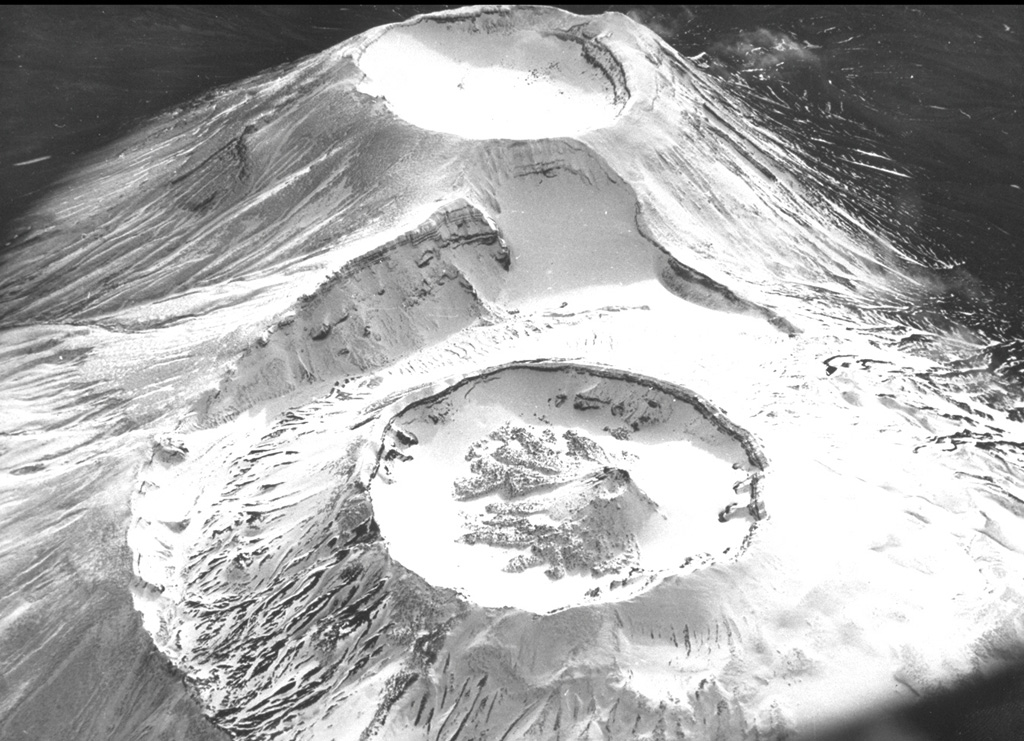 Krasheninnikov volcano eruption