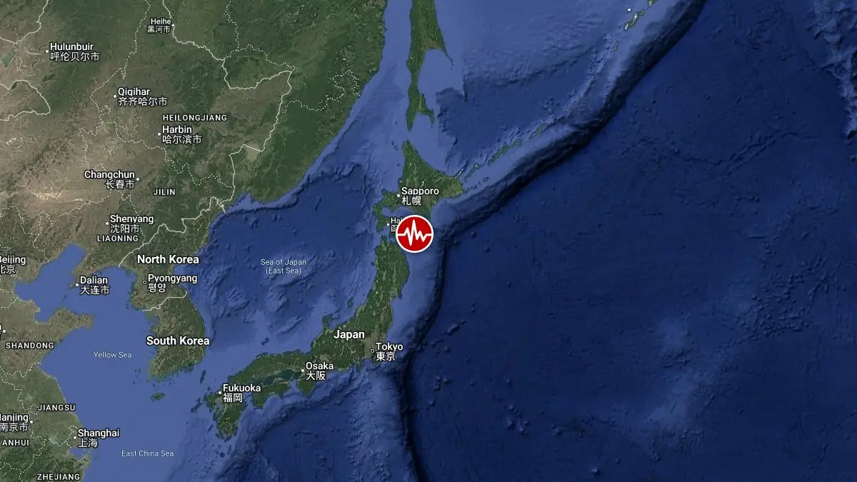 Earthquake epicenter map showing magnitude 6.1 quake near Okinawa, Japan