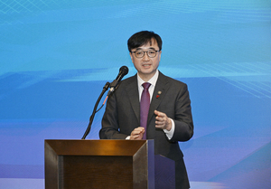 Cooperative Policy Support