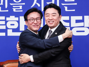 김민석 민주당 신임 대표와 관련 기사 이미지