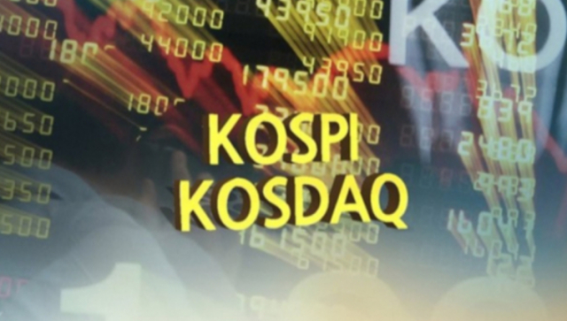 KOSPI chart showing intraday recovery from lows to close higher