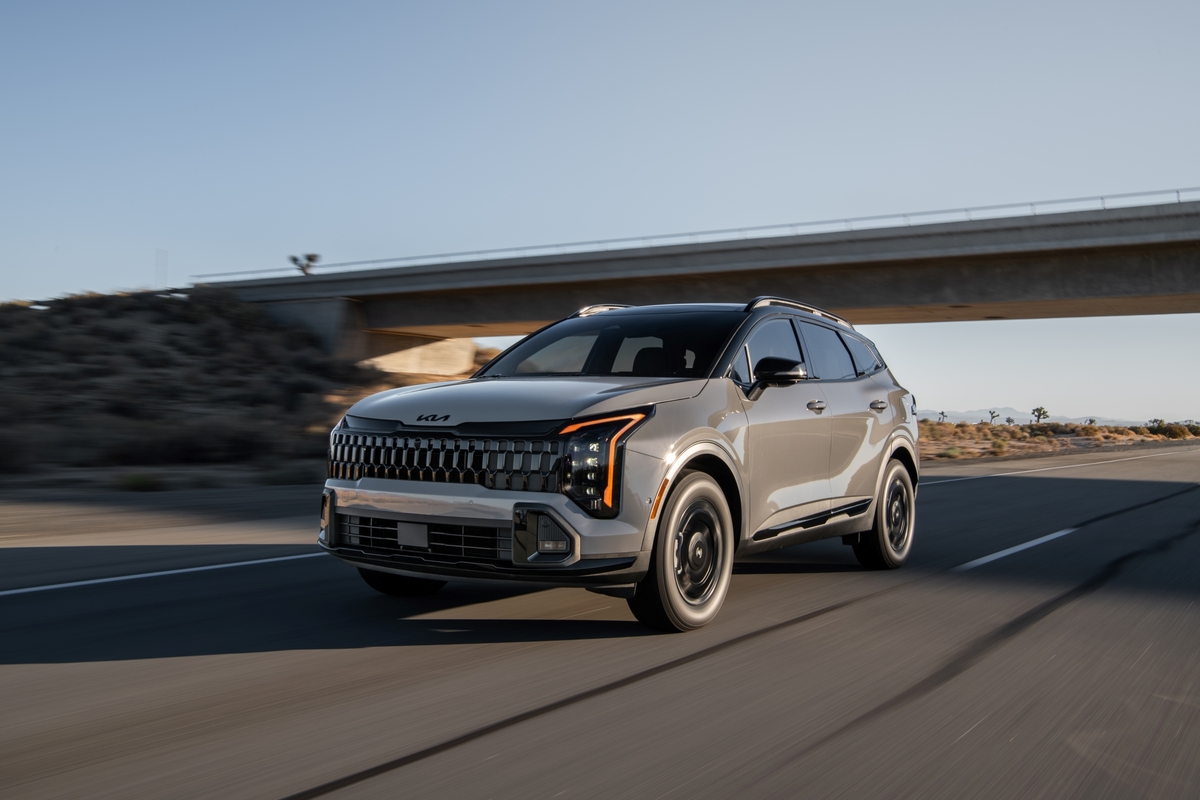 Kia Posts Record U.S. Sales in August as Hyundai Slips 1.9%