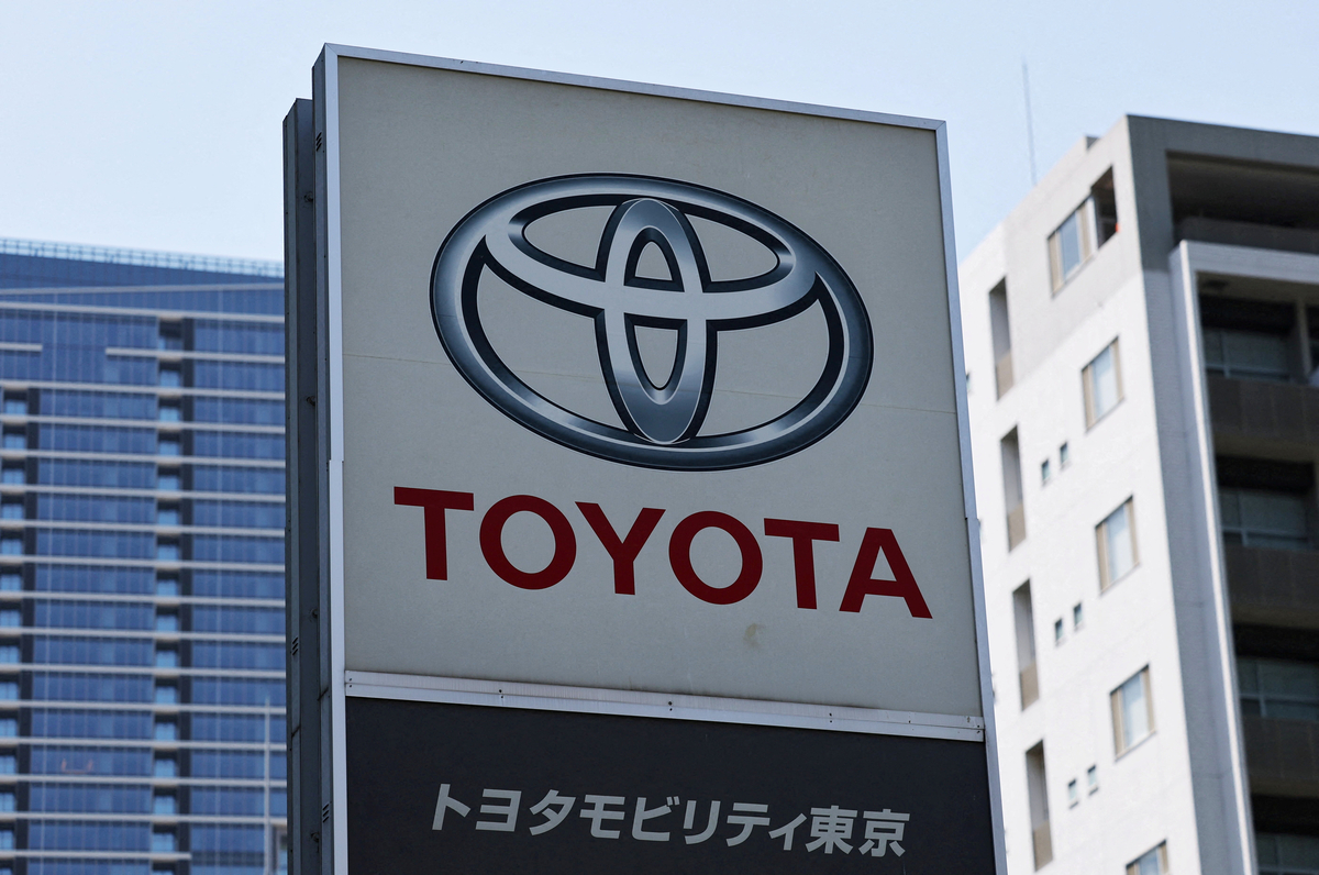 Japan's market cap rankings see a historic reshuffle led by Toyota, Kioxia, SoftBank and Mitsubishi UFJ