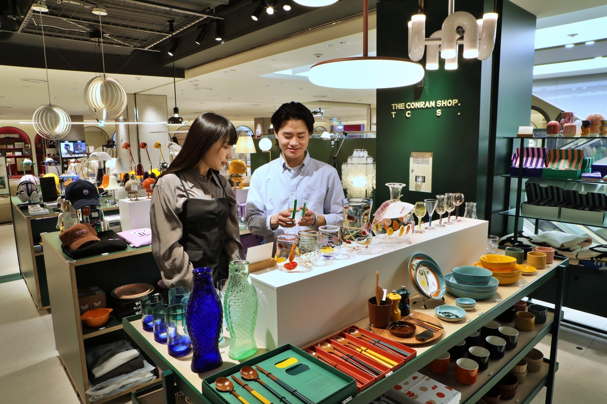 Home decor product display featured in Seoul Economic Daily