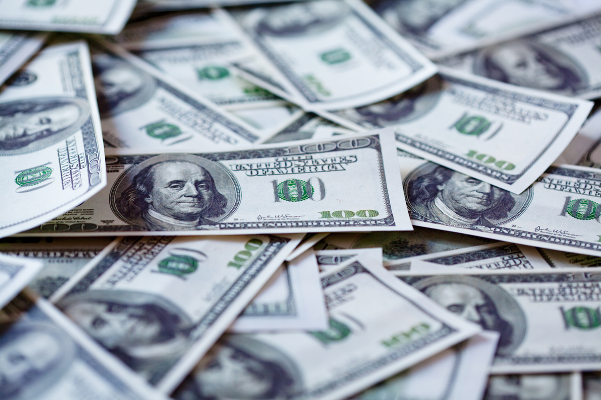 Retail investors shift to bonds amid US yield surge