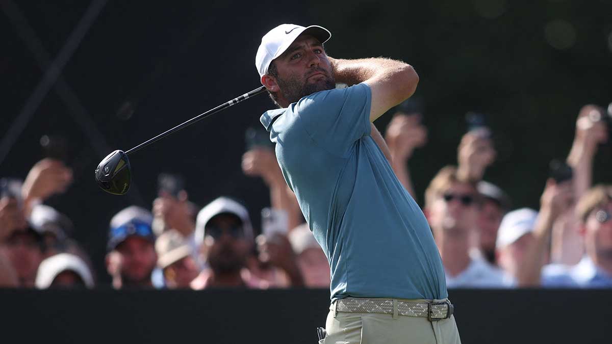 Scottie Scheffler celebrates his victory at the 2026 Tour Championship