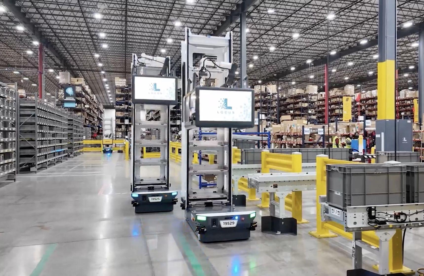 Locus Robotics Array autonomous warehouse system with mobile arm