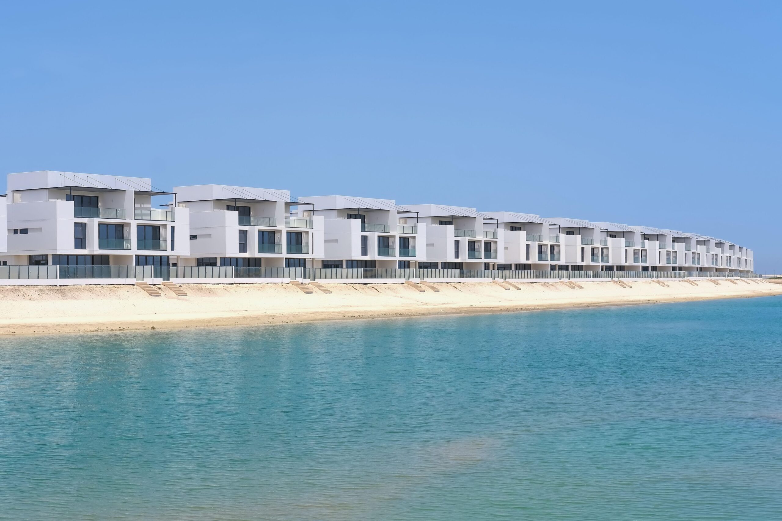 Dubai construction site highlighting the shift from off-plan to completed homes