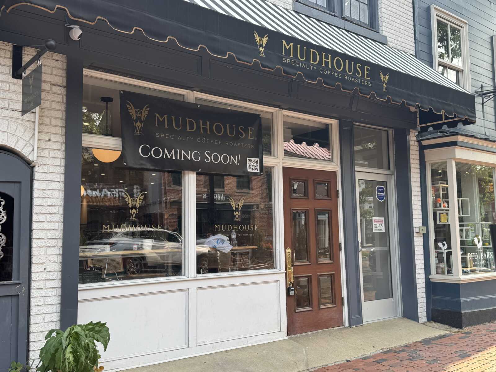 Mudhouse storefront on King Street in Alexandria, Virginia
