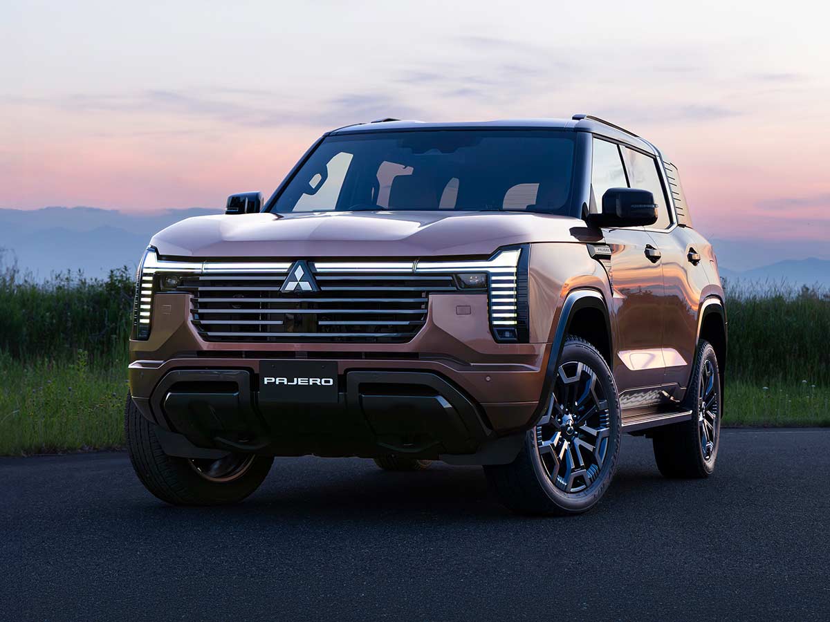 Front quarter view of the new 2026 Mitsubishi Pajero