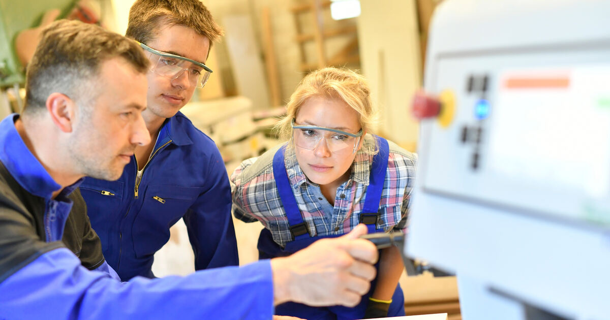 Photo of industrial apprenticeship training in Bavaria