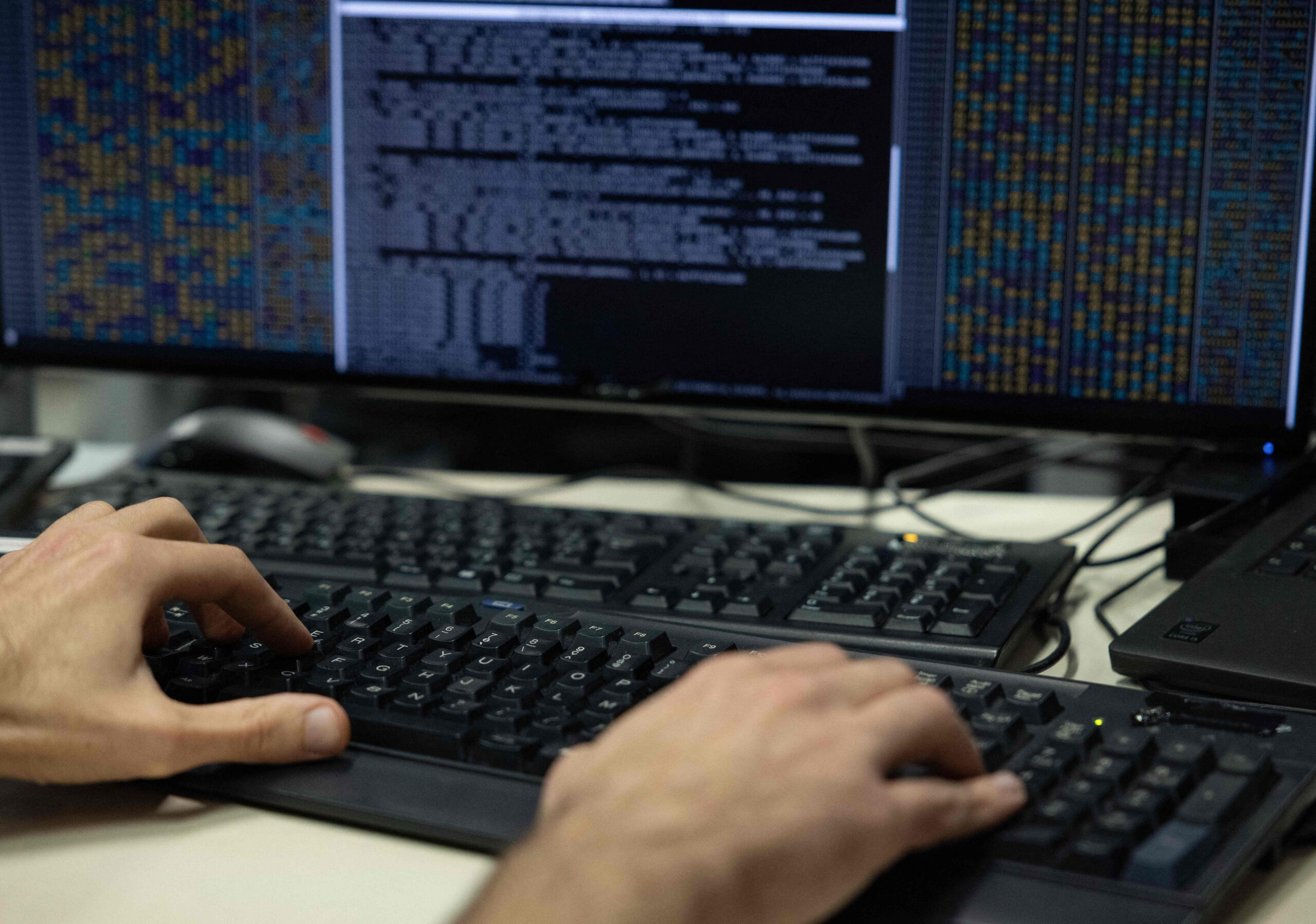 Trend in the surge of security vulnerabilities discovered by AI