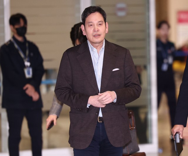 Starbucks Korea "Tank Day" controversy coverage
