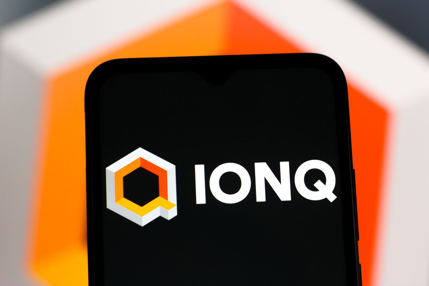 IonQ stock surges on DARPA contract win and quantum networking breakthrough