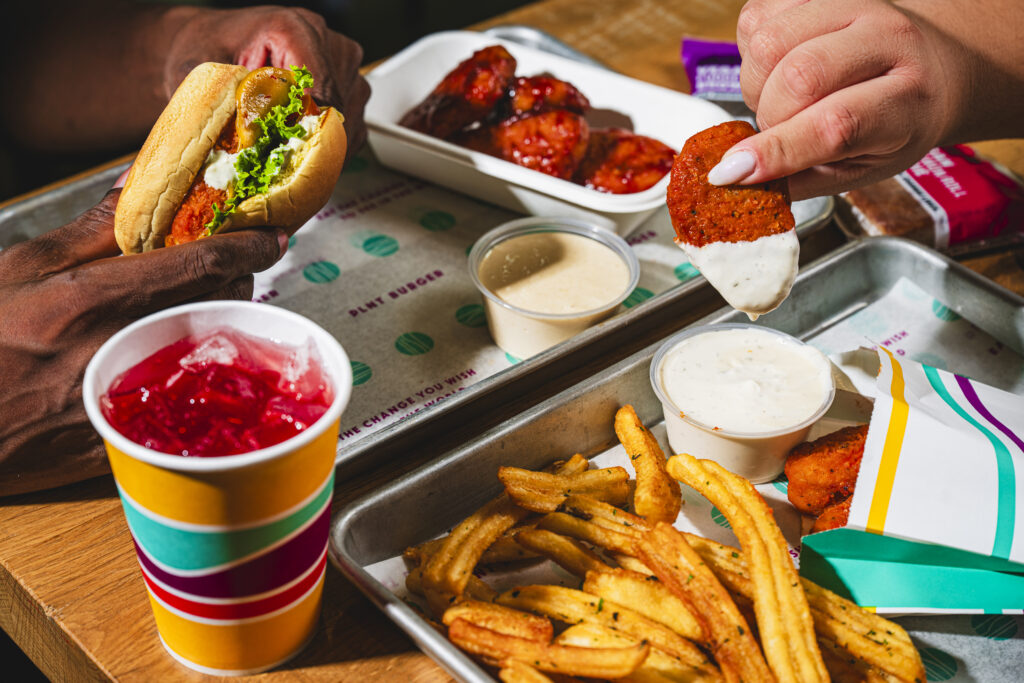 Plant-based milk growth outpacing conventional dairy in US foodservice