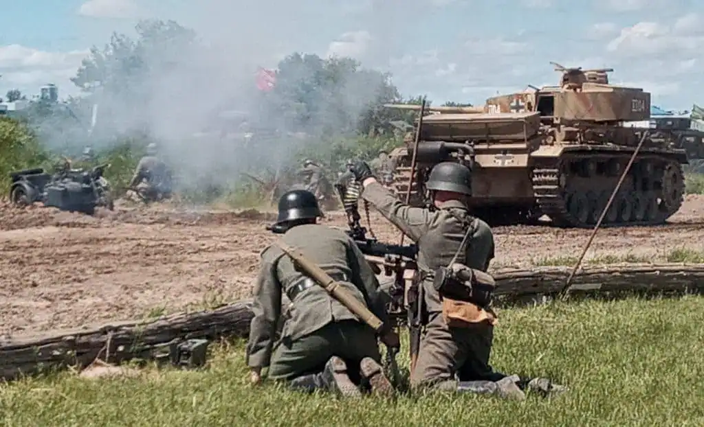Battle tanks and military re-enactments highlight the Canadian Tank Museum's Aquino Tank Weekend