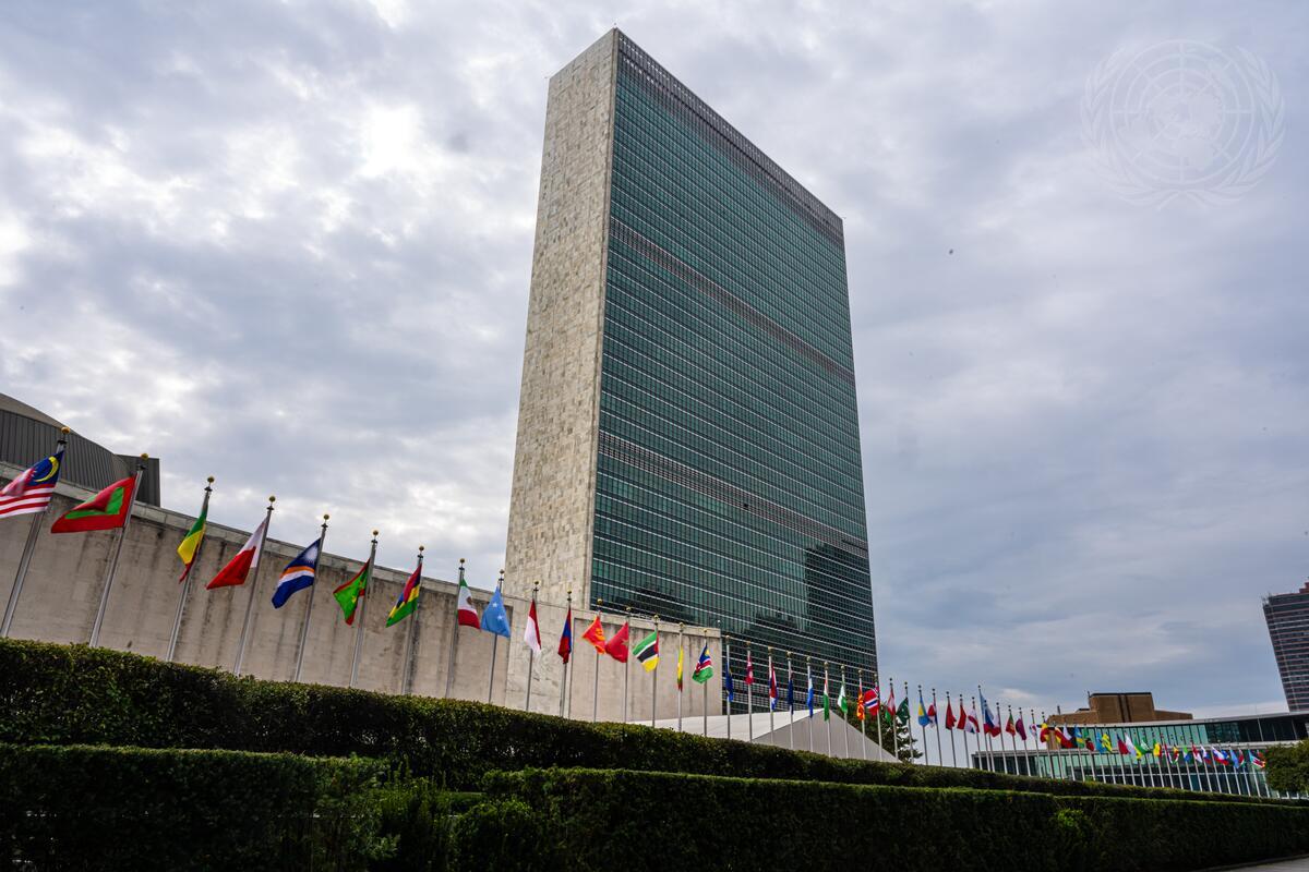 UN General Assembly session discussing sea level rise