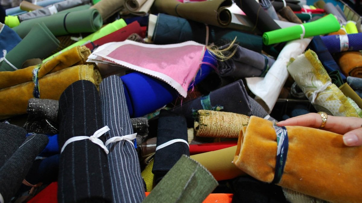 Image illustrating EU textile recycling efforts