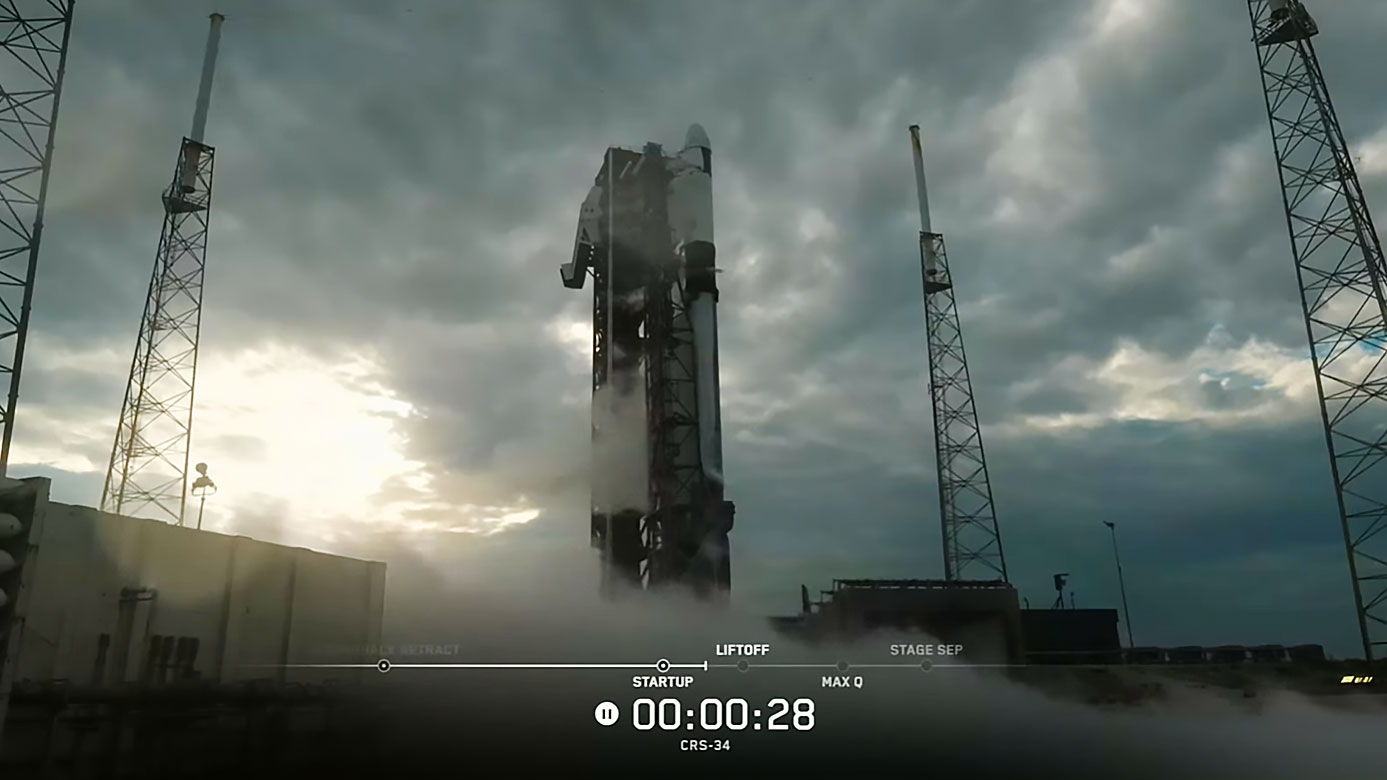 NASA CRS-34 발사 준비 현장 이미지