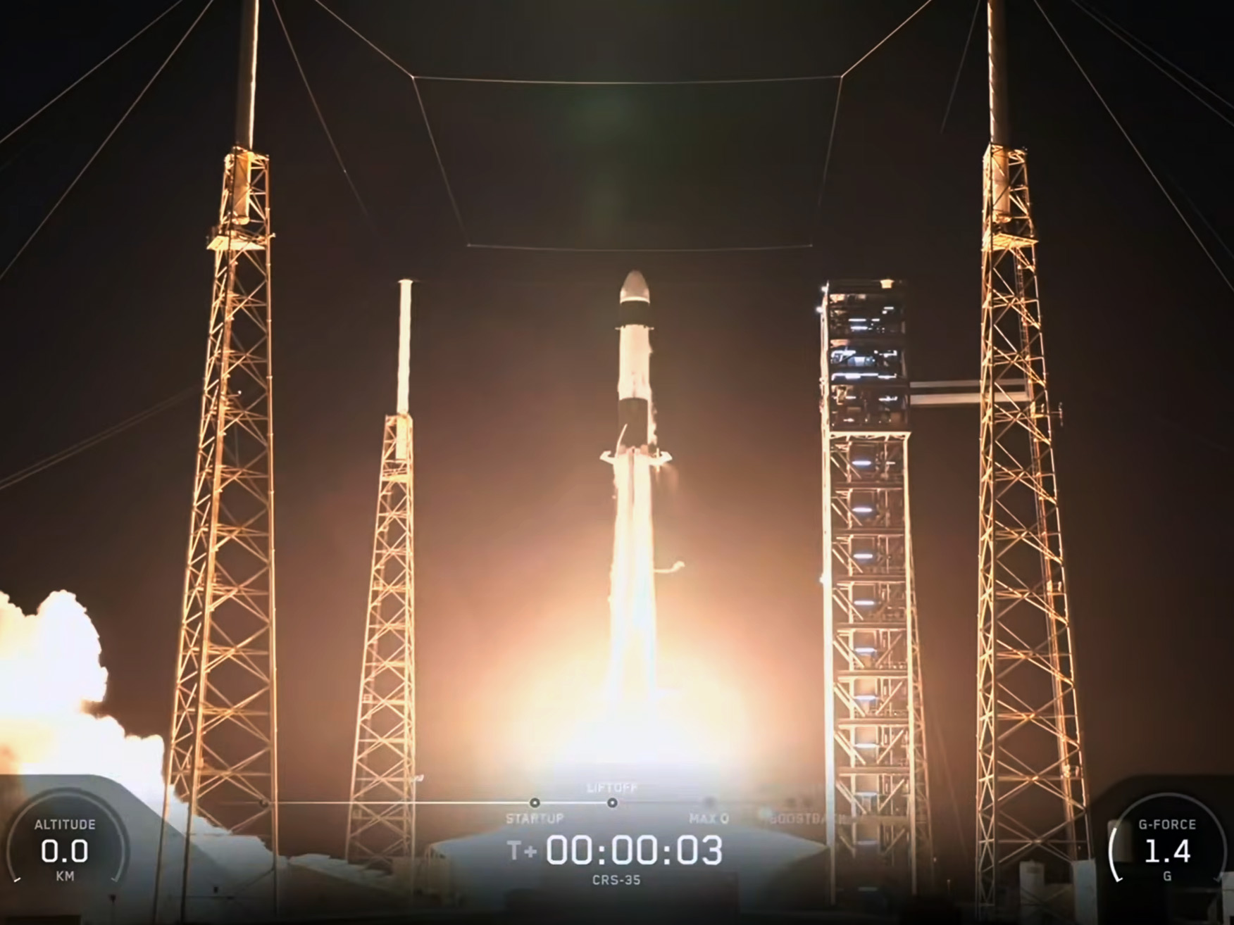 SpaceX Dragon lifting off for cargo delivery