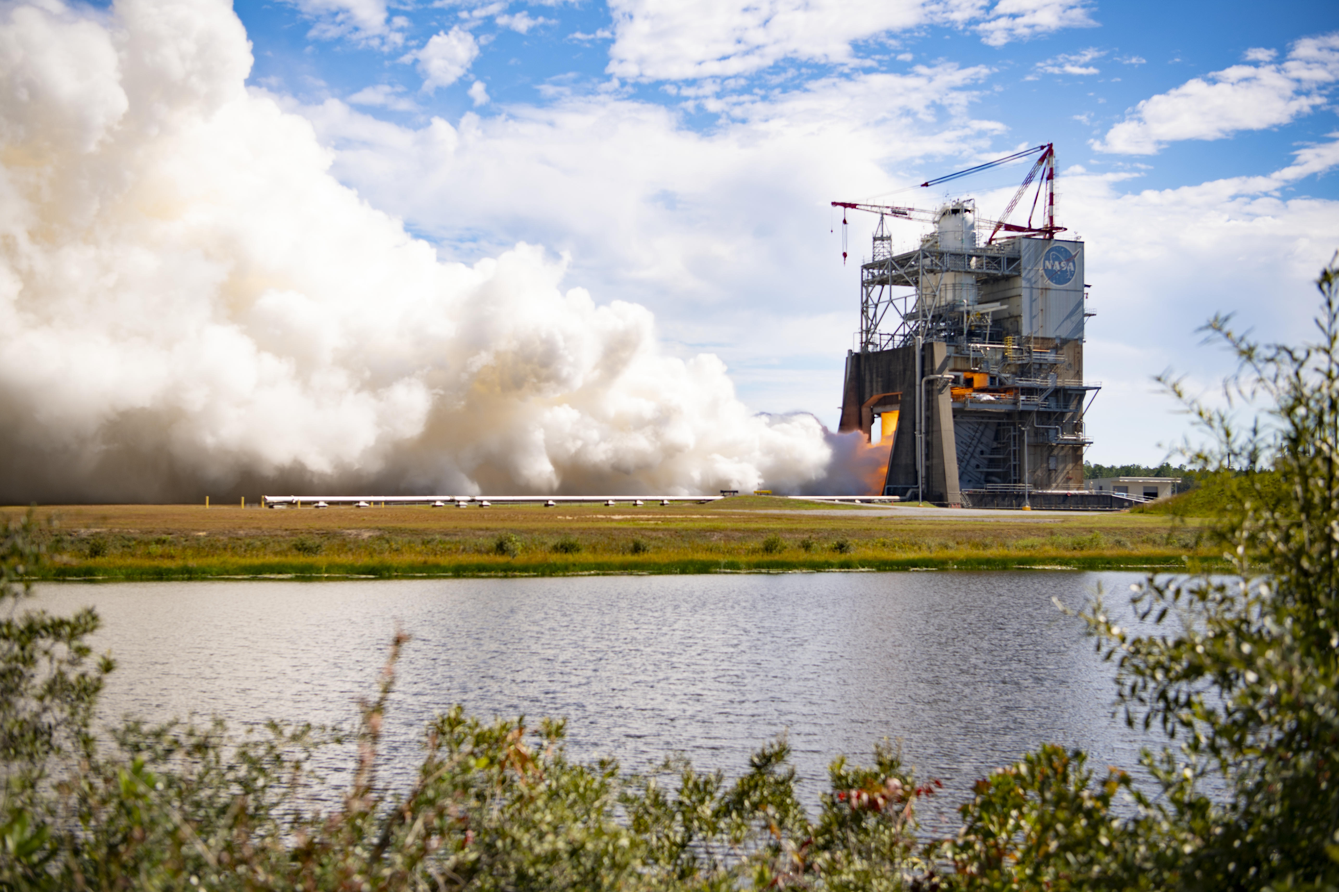 RS-25 engine test firing at Stennis Space Center