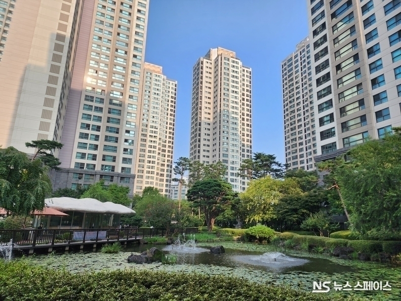 News Space article image regarding Seoul Gangnam 3 districts apartment market
