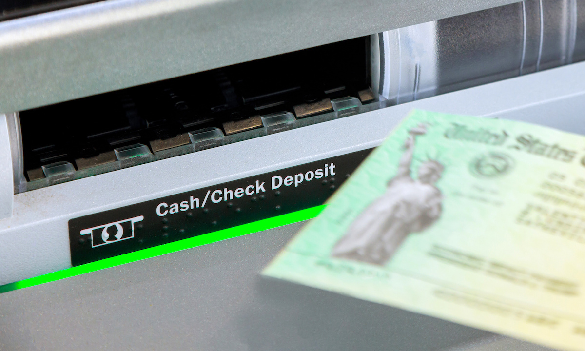 High-yield savings accounts as core fintech funding strategy