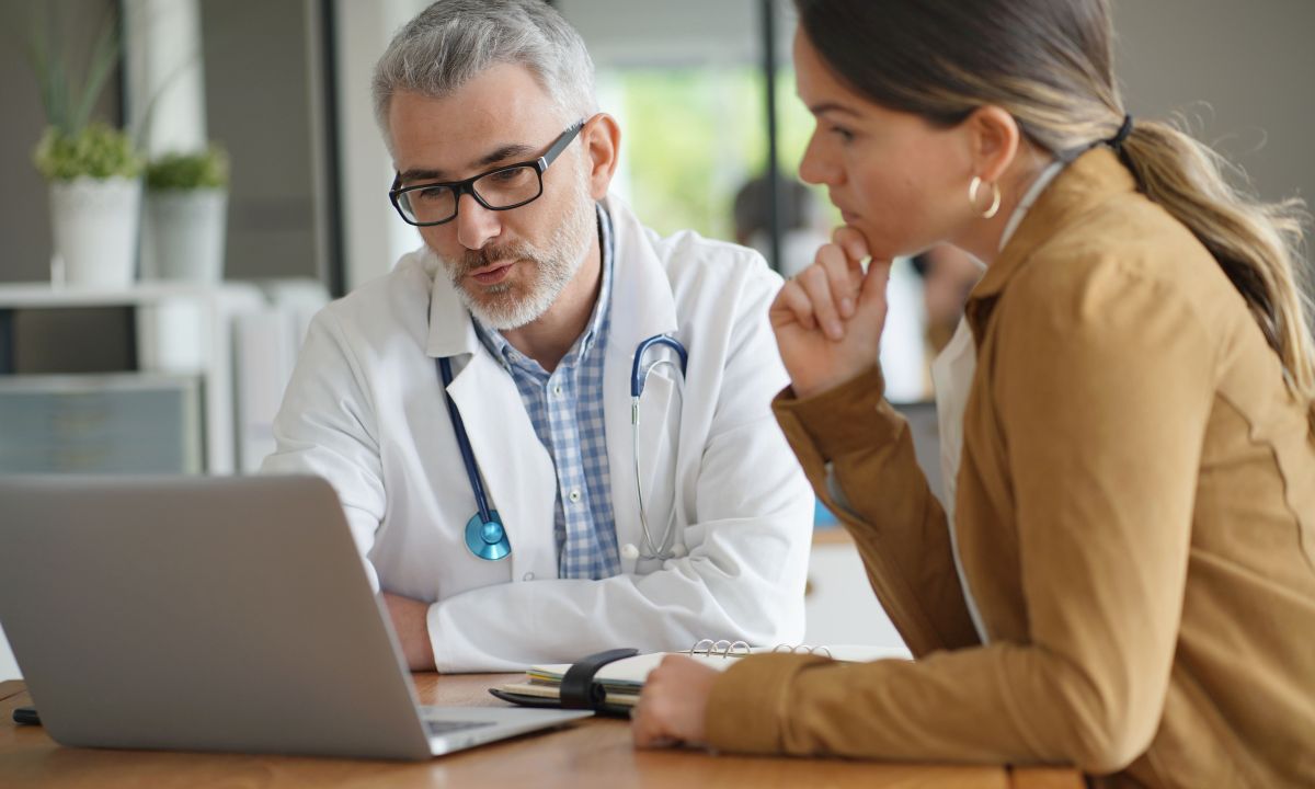 Healthcare AI agents helping patients