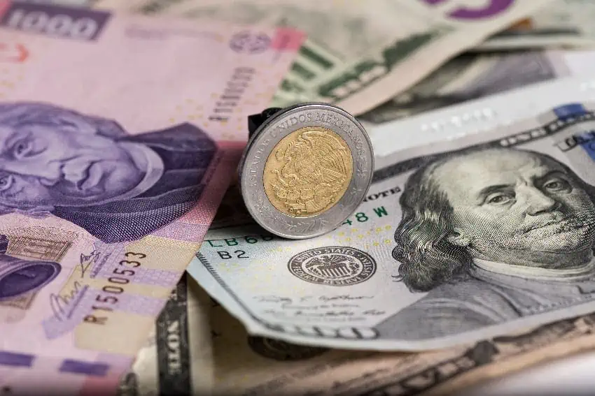 US dollar and peso exchange rate illustration