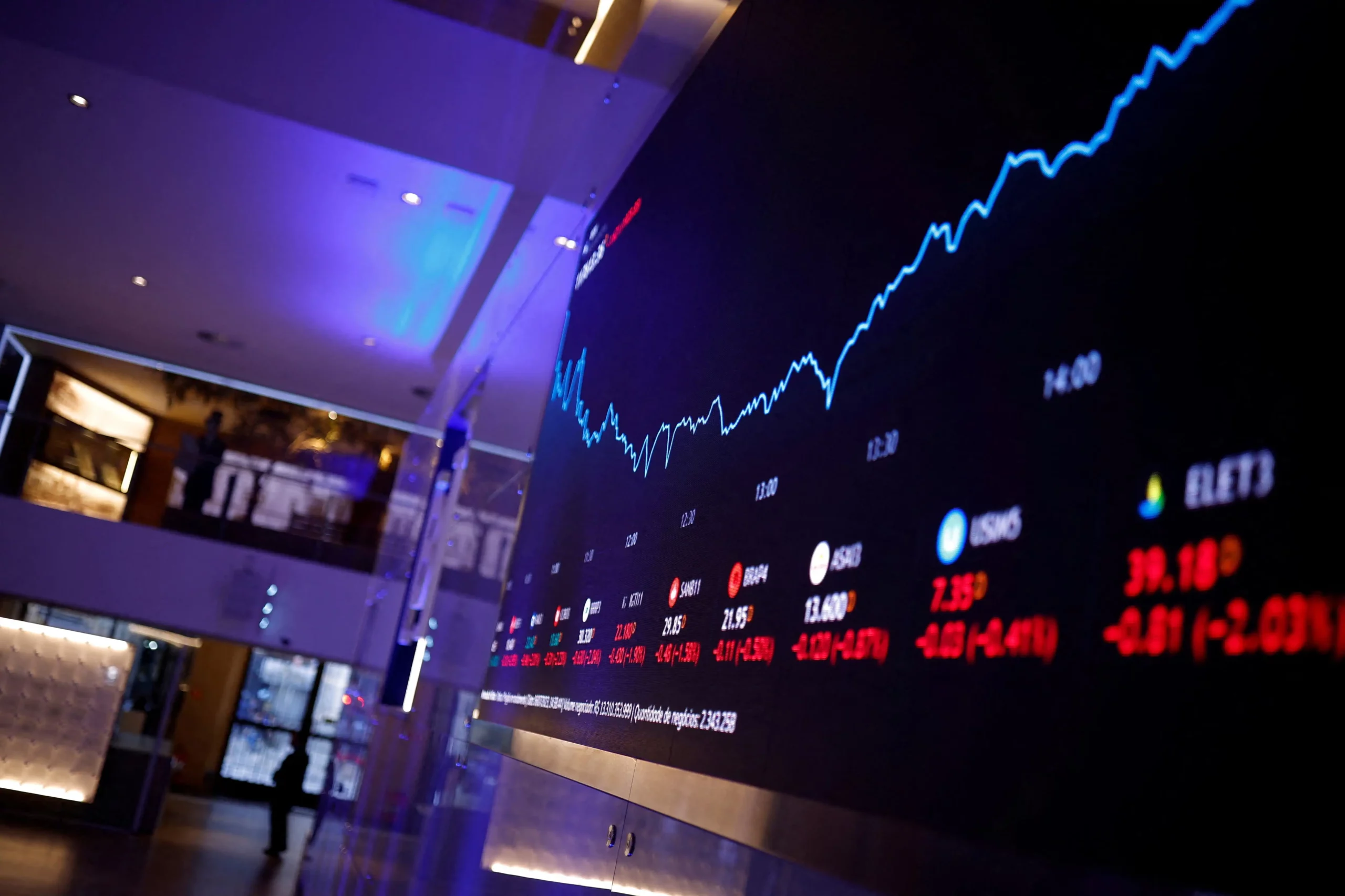 Brazilian real under pressure ahead of runoff election and fiscal releases